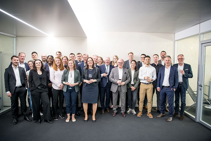 bee<strong>corporate</strong>